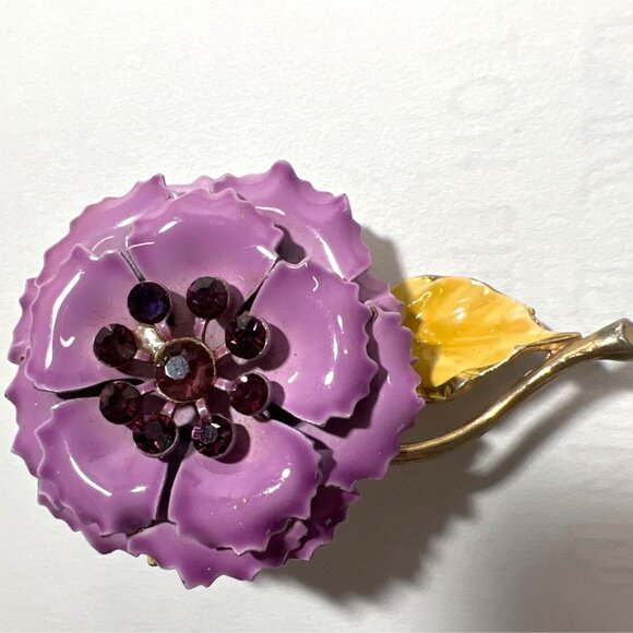 Purple Floral Brooch Ruffled Lavender Enamel Glass Rhinestones Gilded Gold-Tone - Picture 1 of 13
